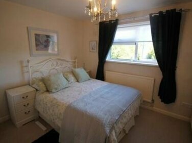 Garth Olwg 2 Bed Apartment by Cardiff Holiday Homes