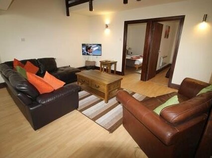 Hideaway 2 Bedroom Apartment by Cardiff Holiday Homes - Photo3