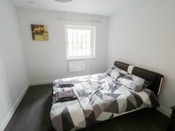 Large NEW Flat In Cardiff City Centre - Sleeps 2