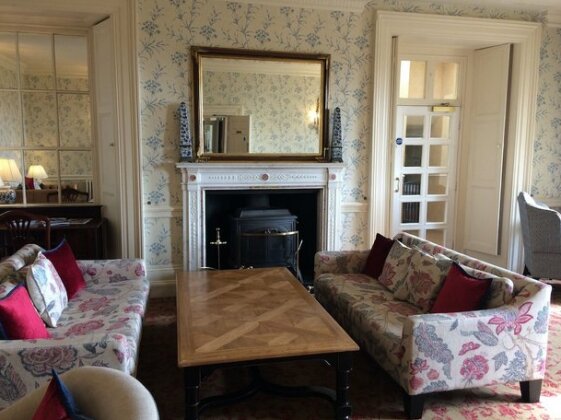 New House Country Hotel - Photo4