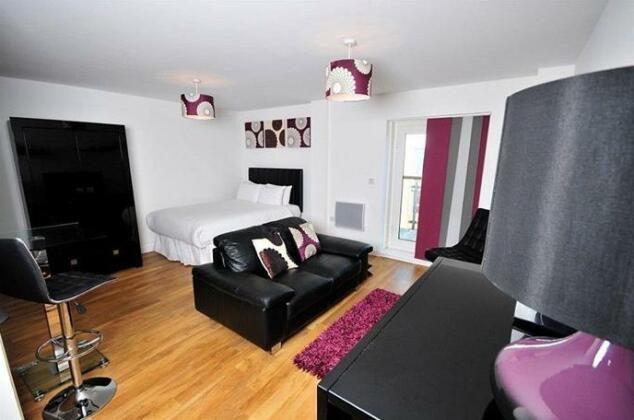 Quayside Serviced Apartments - Photo3