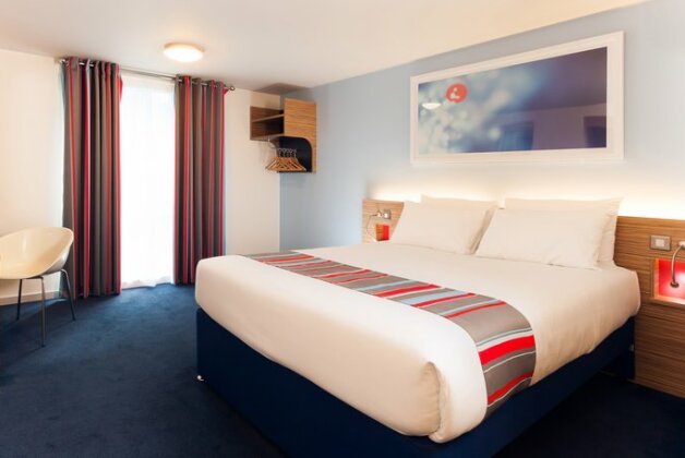 Travelodge Cardiff Central Queen Street - Photo3