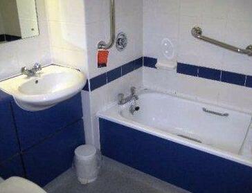 Travelodge Cardiff Central - Photo4