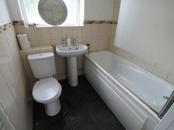 Two bed Ground Floor Apartment Cardiff - Photo3