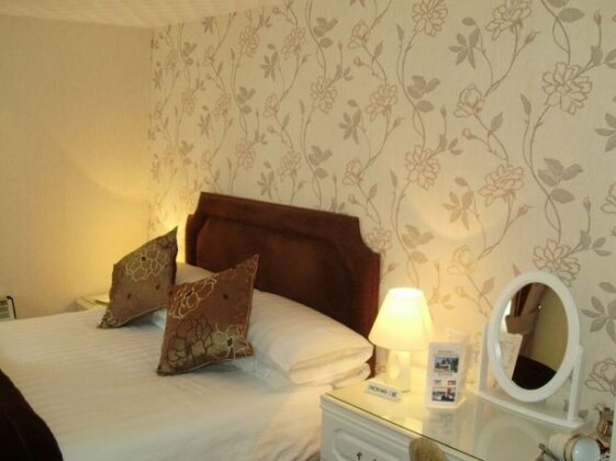 Carrmoor Guest House - Photo2