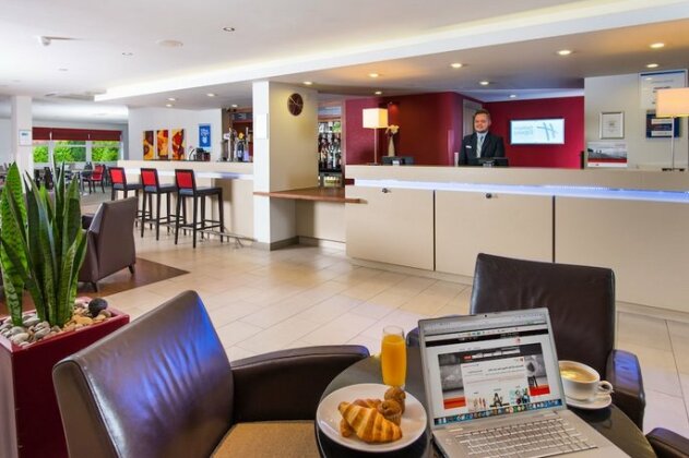 Holiday Inn Express East Midlands Airport - Photo3