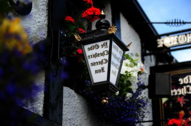 Ye Olde Cheshire Cheese Inn - Photo3