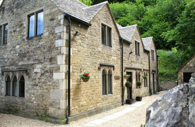 Cotswolds Valleys Accommodation - Springfield Coach House - Exclusive use character four bedroom hol