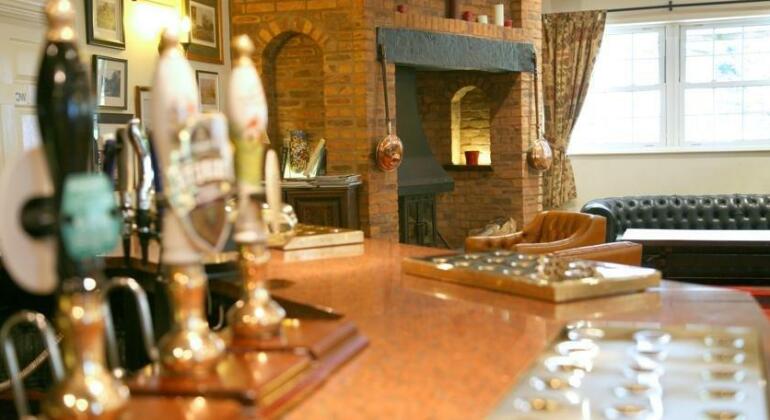 Fox & Hounds Country Hotel - Photo5