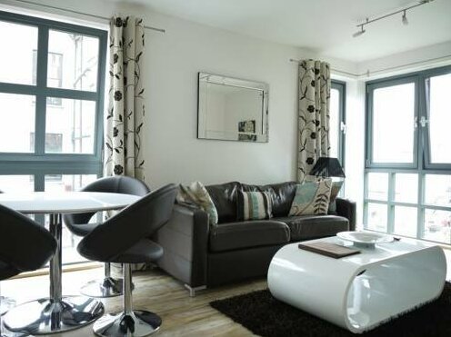 Cheltenham Exclusive Apartments - Photo2
