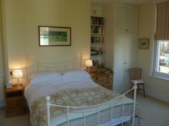 Laurel House Bed and Breakfast Cheltenham - Photo5