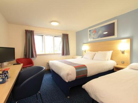 Travelodge Chertsey - Photo5