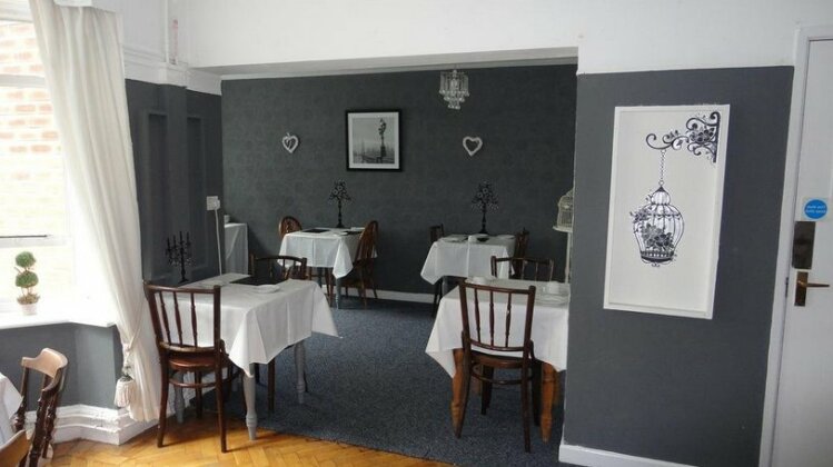 Latymer Guest House - Photo3