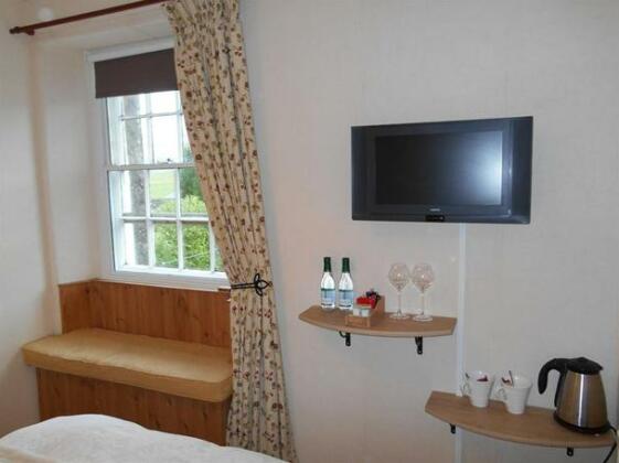 Brookhouse Guest House - Photo2