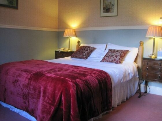 Court Barn Country House Hotel - Photo4