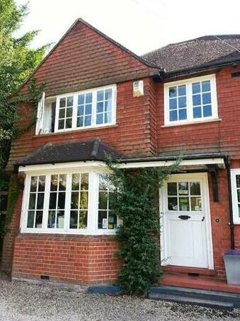 Rosemead Guest House Claygate