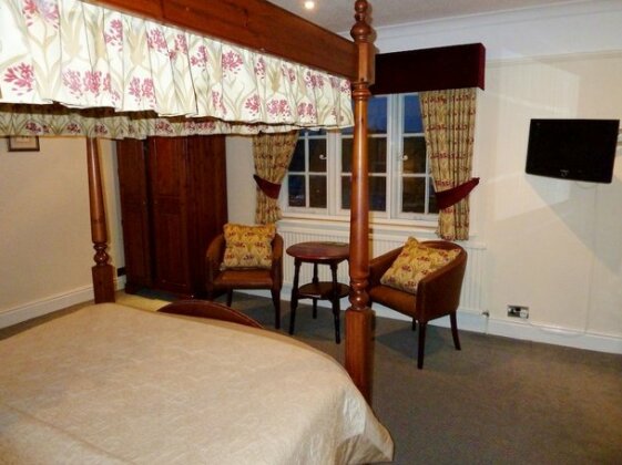 Blacksmiths Arms Inn - Photo5