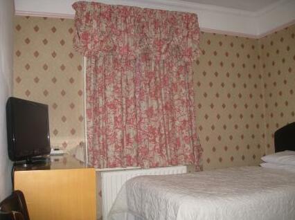Airport Guest House Colnbrook with Poyle - Photo5