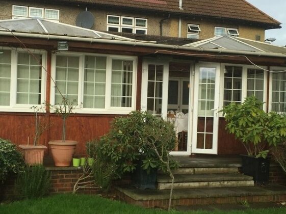 Colnbrook Lodge Guest House - Photo2