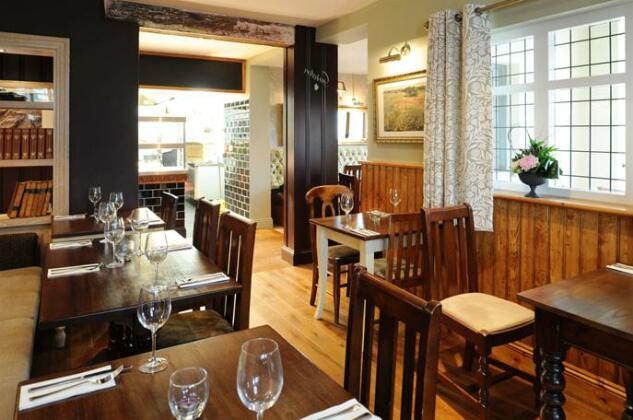 The Crown Cookham - Photo3