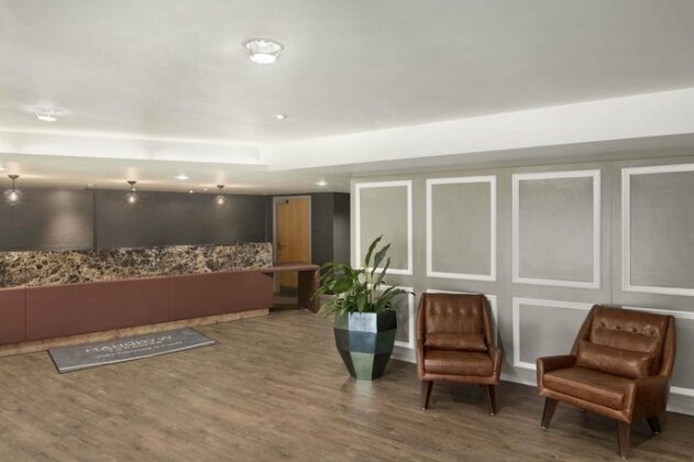 Ramada Hotel & Suites - Photo3