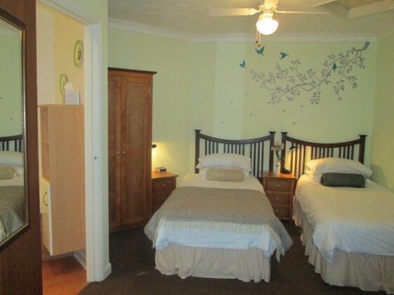 Crossways House Bed and Breakfast - Photo2