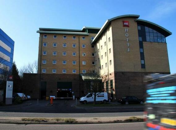 Ibis London Gatwick Airport