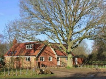 Oak Tree Lodge Crostwick
