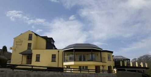 The Glens Hotel - Photo2