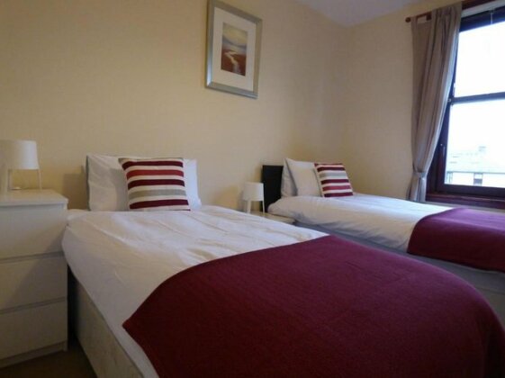 Beechwood Park - Sleeps 4 easy access to Edinburgh