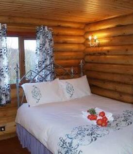 Kilmore Cottages Log Cabins