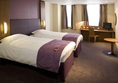 Premier Inn Dartford - Photo4