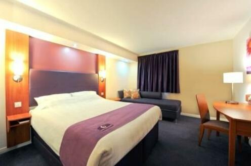 Premier Inn Dartford - Photo5