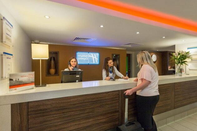 Holiday Inn Express Colchester - Photo3
