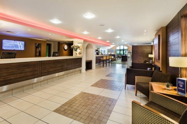 Holiday Inn Express Colchester - Photo4