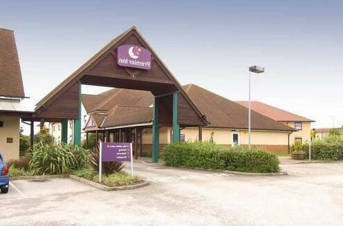 Premier Inn West Derby - Photo4