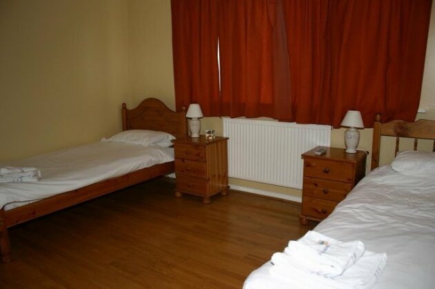 Red Lion Accommodation - Photo3