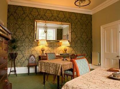The Gables Luxury Bed & Breakfast - Photo3
