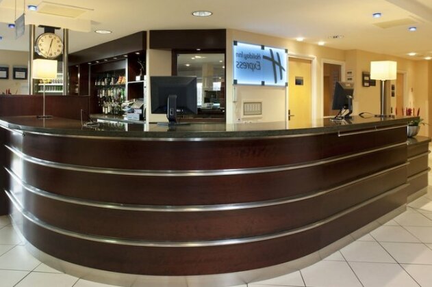 Holiday Inn Express Dunfermline - Photo5