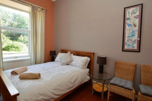 Sebright Holiday Apartment - Photo5