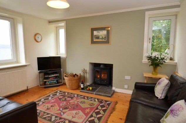 Springwell Cottage Dunoon - Photo2