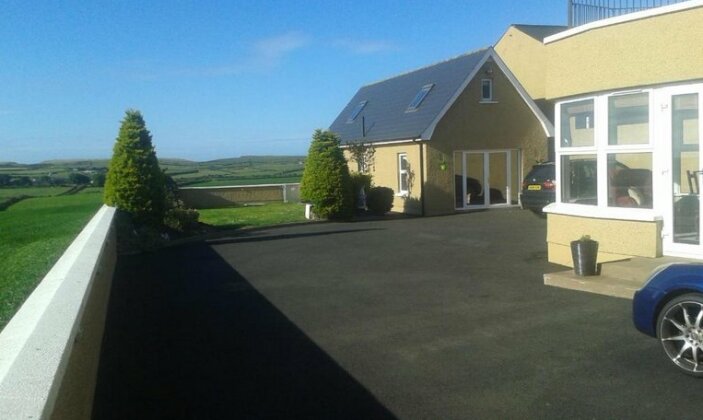 Ballyallaght House - Photo2