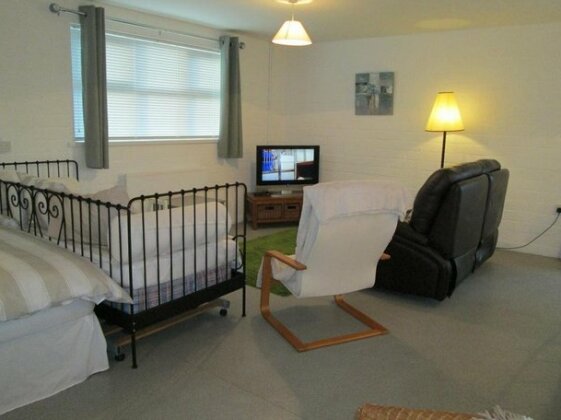 Mill House Studio Apartment - Photo3