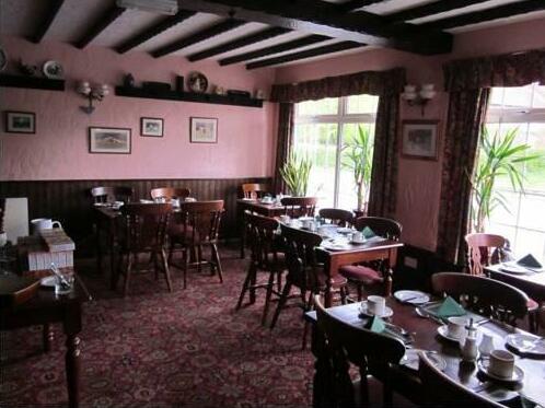 The River Don Tavern and Lodge - Photo3