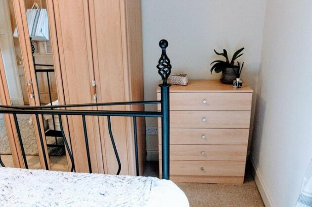 1 Bedroom Apartment In Central Edinburgh Sleeps 2 - Photo5