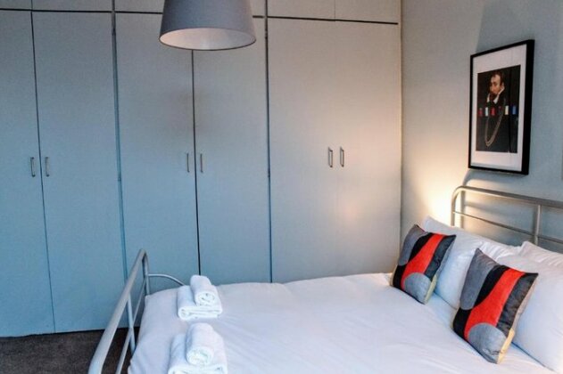 1 Bedroom Apartment In Edinburgh's New Town Sleeps 2 - Photo3