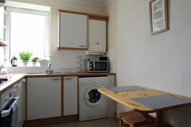 1 Bedroom Flat 15 Minutes From City Centre Sleeps 2 - Photo3