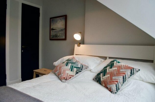 1 Bedroom Flat In Edinburgh's New Town Accommodates 4 - Photo5