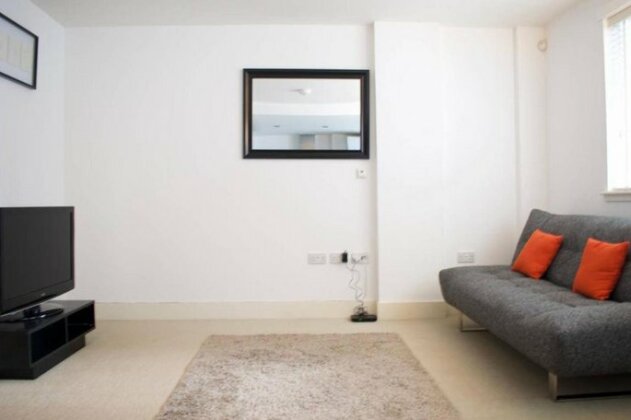 1 Bedroom Modern Flat In Central Edinburgh - Photo3