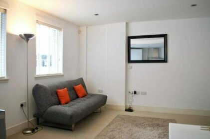 1 Bedroom Modern Flat In Central Edinburgh